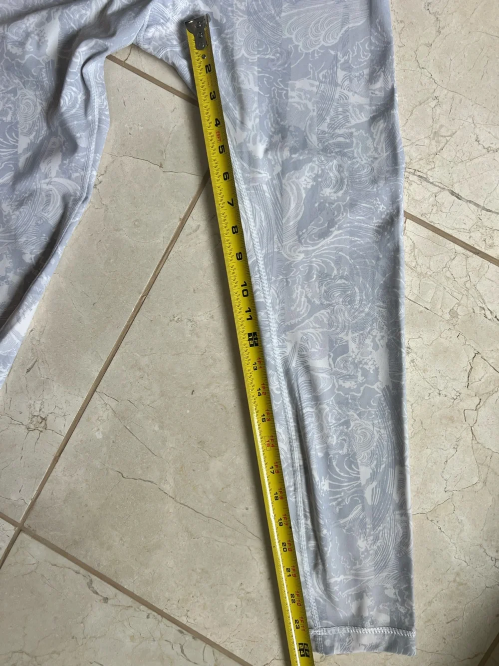 Lululemon RARE Wunder Under High Rise Tight Eternal Wave White Grey Leggings 6